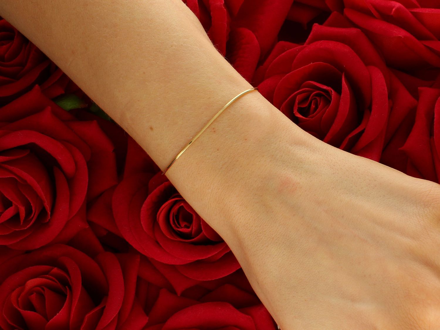 Bransoletka złota lineczka pr 585, DIA-BRA-585-1087-585 1mm Złota bransoletka wykonana z 14 karatowego żółtego złota. Bransoletka to idealny pomysł na prezent.1.jpg